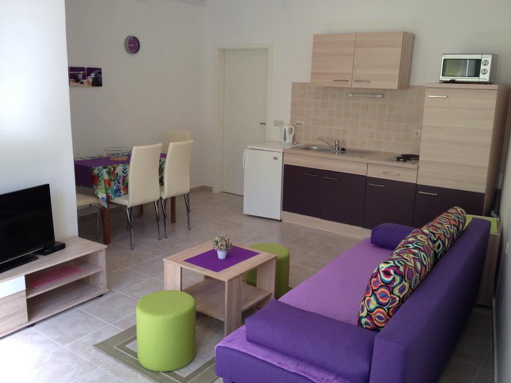 Banjol Apartaments Oma & Opa מראה חיצוני תמונה
