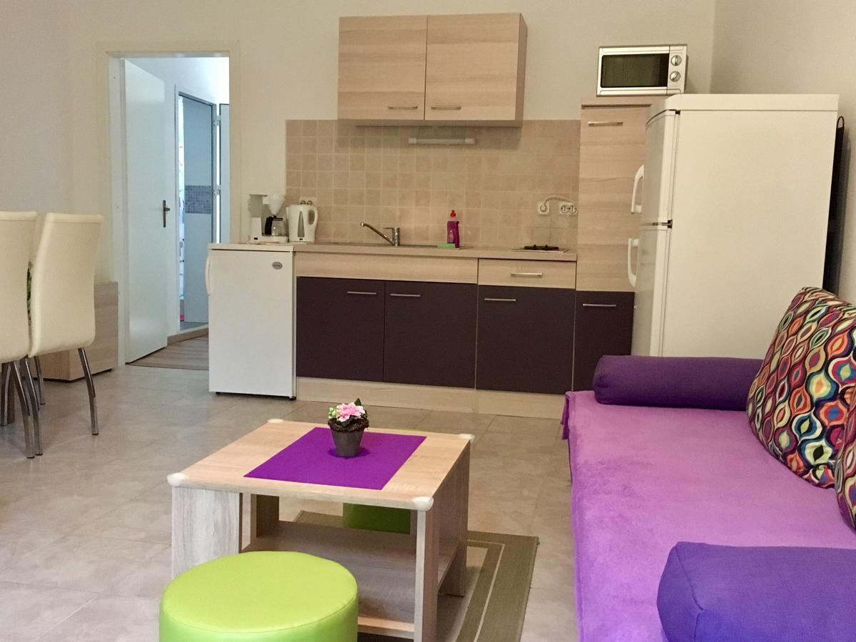 Banjol Apartaments Oma & Opa מראה חיצוני תמונה