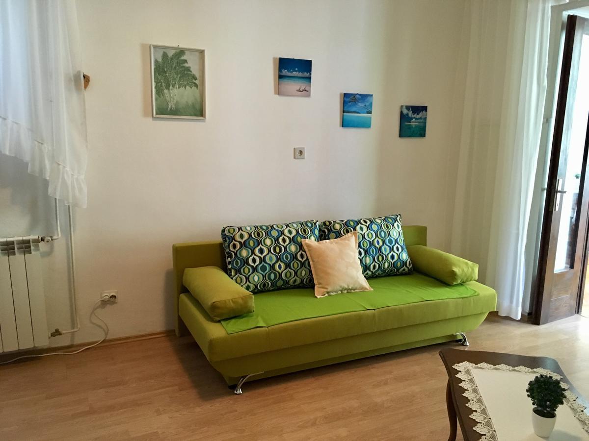 Banjol Apartaments Oma & Opa מראה חיצוני תמונה